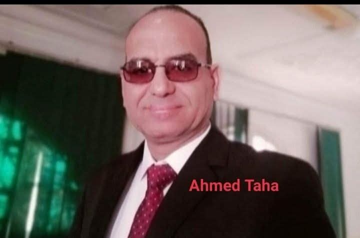 زمن ضاع فيه الصدق بين تصفيق المنافقين