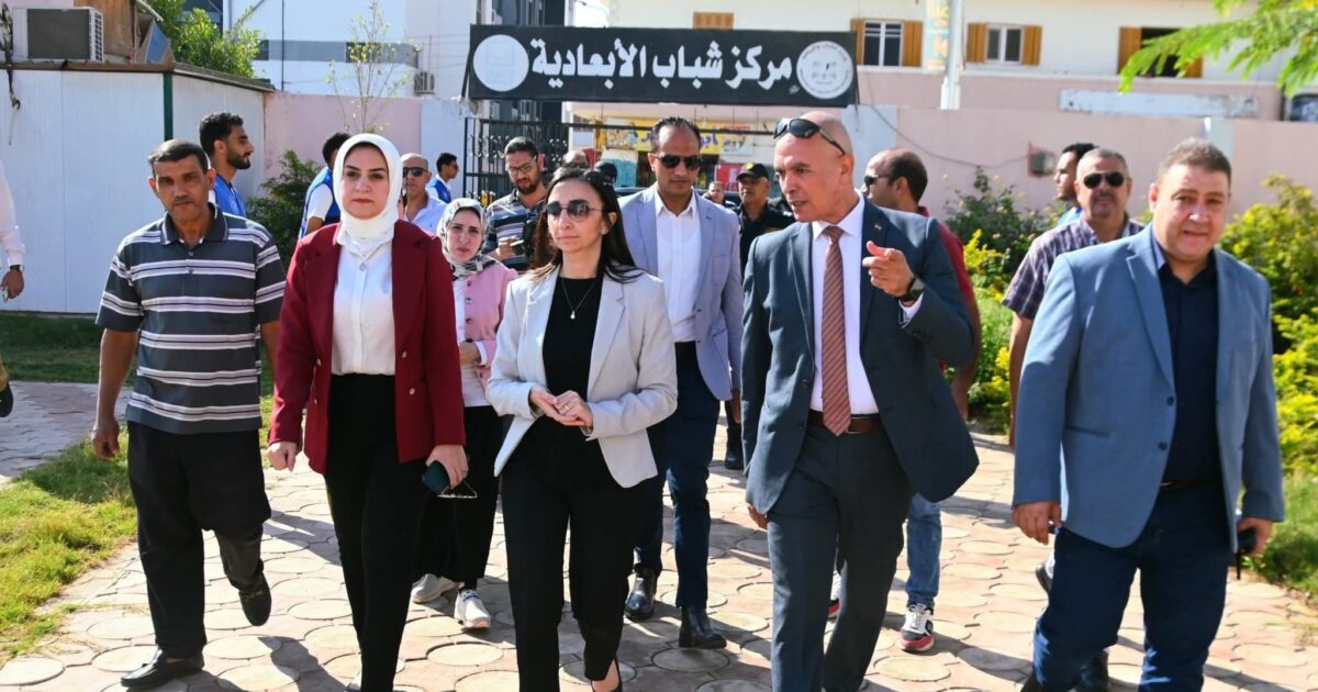 محافظ البحيرة تتفقد عدد من المشروعات الخدمية بقرية الأبعادية بدمنهور