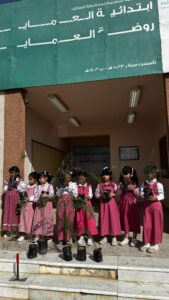 بيئة رنية تواصل جهودها في تنمية الغطاء النباتي بمبادرة لتشجير مدرسة وروضة العماير الابتدائية