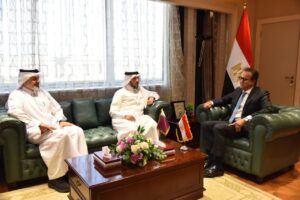 القاهرة و الدوحة تبحثان التعاون الصحي المشترك وإعادة إعمار غزة
