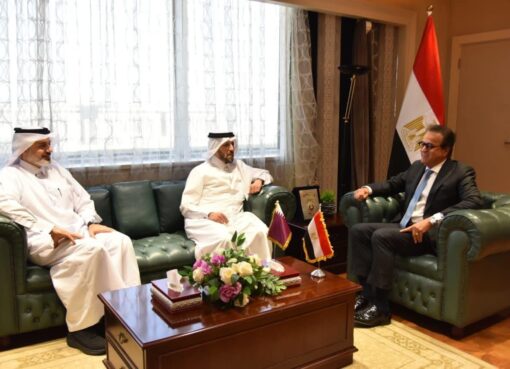 القاهرة و الدوحة تبحثان التعاون الصحي المشترك وإعادة إعمار غزة