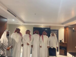 الدكتور ناصر البكر يلقي محاضرة قيمة بمكة عن (المكتبات بين الأمس واليوم: من رفوف الورق إلى آفاق الأفق الرقمي)