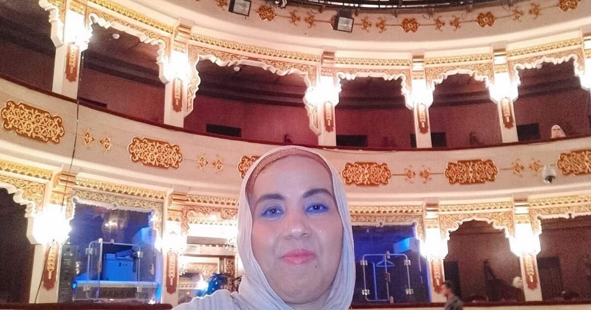 حول النبش في الماضي: 