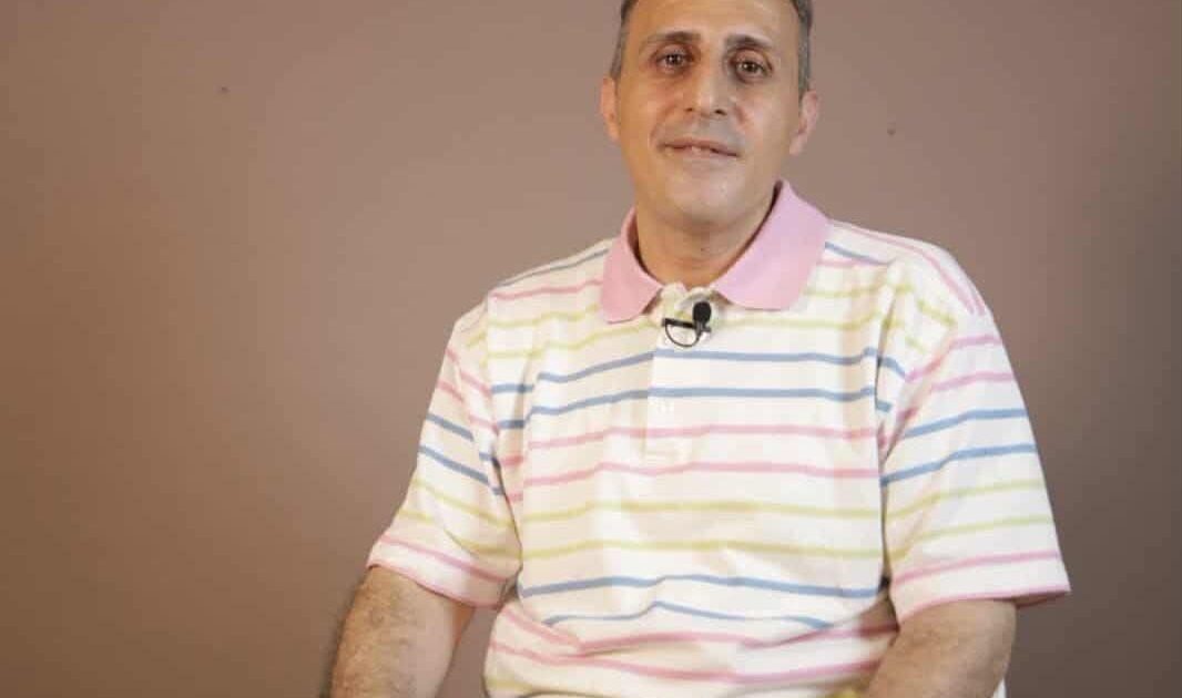 . مصطفى محمود يكشف طرق العناية بأسنان أصحاب الأمراض المزمنة ويفرّق بين تقويم الأسنان وطبّ الأسنان التجميلي