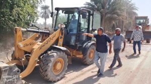 استمرار أعمال تمهيد طريق الخلوة – نزالي داود بطهطا لخدمة المواطنين وتحسين السيولة المرورية