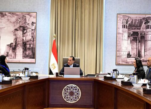 رئيس الوزراء يلتقي وزيرة الدولة للتعاون الدولي بوزارة الخارجية القطرية والوفد المرافق لها