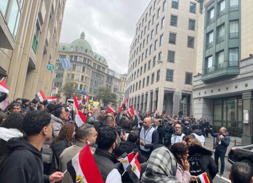 تحيا مصر… من قلب أوروبا: الجاليات المصرية تُهدي الرئيس السيسي أروع استقبال تحيا مصر… من قلب أوروبا: الجاليات المصرية تُهدي الرئيس السيسي أروع استقبال