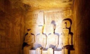 ظاهرة تعامد الشمس على وجه رمسيس الثاني في معبد أبو سمبل