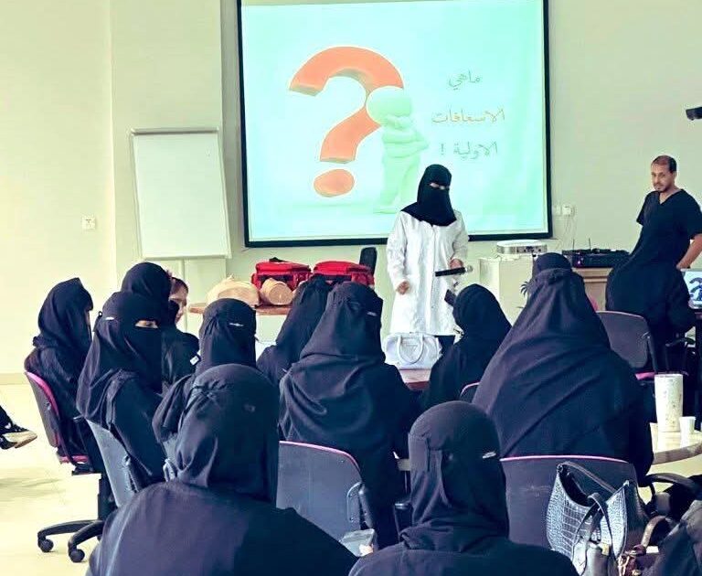 تعليم الطائف" ينفذ محاضرة تثقيفية عن الإسعافات الأولية للطلاب والطالبات