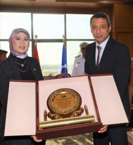 محافظ السويس يستقبل القيادات العسكرية والأمنية والقنصل السعودي ورئيس الجامعة والشركات للتهنئة بالعيد القومي للمحافظة