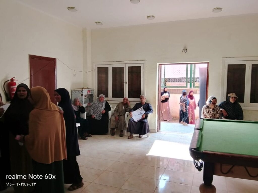 قوافل جامعة المنوفية  تواصل تقديم خدمتها المجانية لـ «332» مواطنا من أهالي منشأة جريس بمركز أشمون