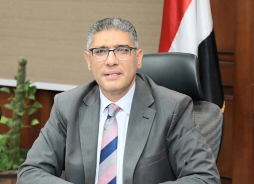 محافظ الجيزة يخصص شاشات عرض كبرى بالميادين لمتابعة افتتاح المتحف المصري الكبير