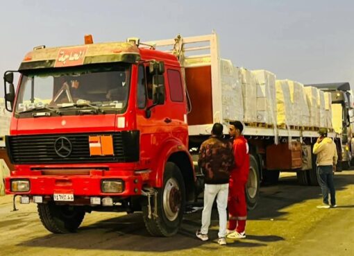 الهلال الأحــــــمر المصري: قافلة «زاد العزة» الـ 60 تحمل 9800 طن مساعدات إغاثية عاجلة إلى غزة