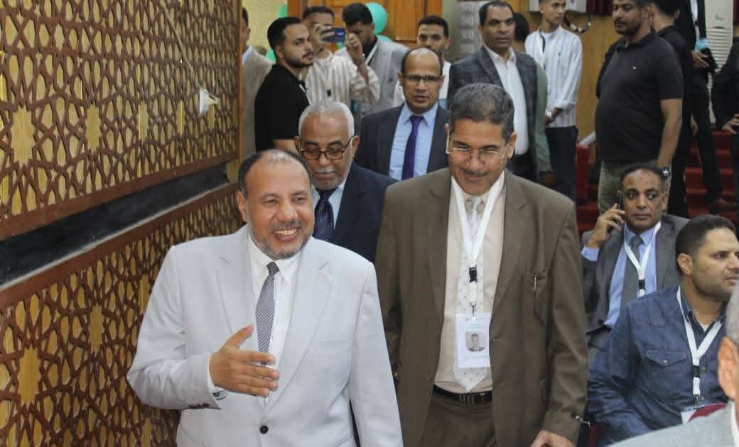 من حُلمٍ أَجْهَضتْه الجائِحَة..إلى واقعٍ صَنَعهُ الإِصرَار: الأزهر يسْطُر صفحةً جديدًة في تاريخ طلاب الصيدلة