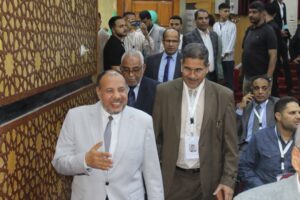 من حُلمٍ أَجْهَضتْه الجائِحَة..إلى واقعٍ صَنَعهُ الإِصرَار: الأزهر يسْطُر صفحةً جديدًة في تاريخ طلاب الصيدلة