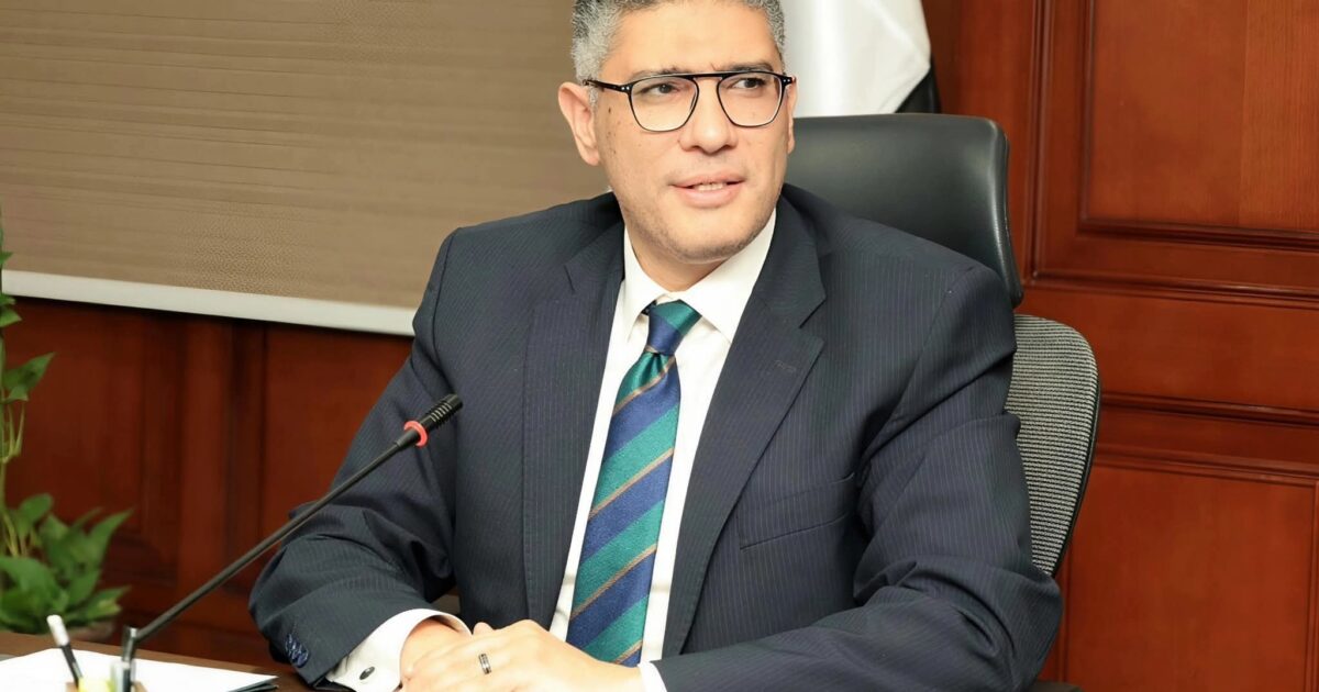 قرار مفاجئ من محافظ الجيزة بعد حركة وزيرة التنمية المحلية