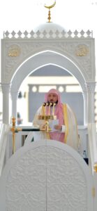 فضيلة الشيخ الدكتور ماهر بن حمد المعيقل يؤم المصلين لصلاة الجمعة بالمسجد الحرام