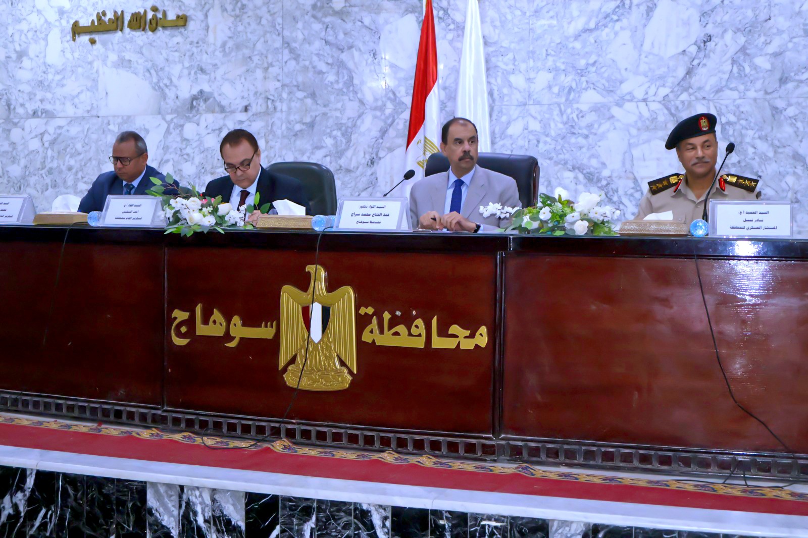 محافظ سوهاج يشدد على التصالح والتقنين واستعدادات صقر 159 والسيول