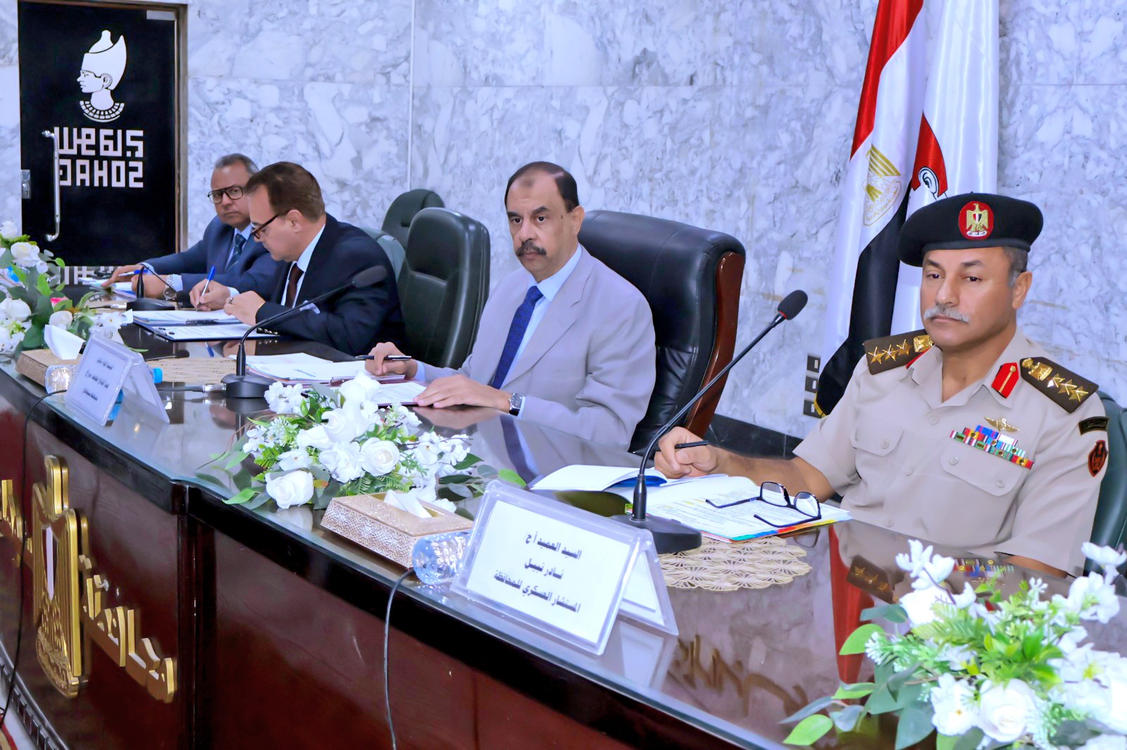 محافظ سوهاج يشدد على التصالح والتقنين واستعدادات صقر 159 والسيول