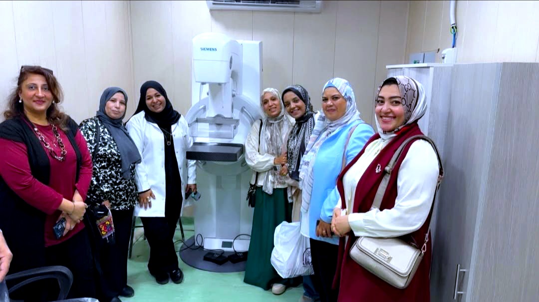 تشغيل جهاز "الماموجرام" بمجمع عيادات العاشر من رمضان للتأمين الصحي بسوهاج لخدمة الكشف المبكر عن أورام الثدي
