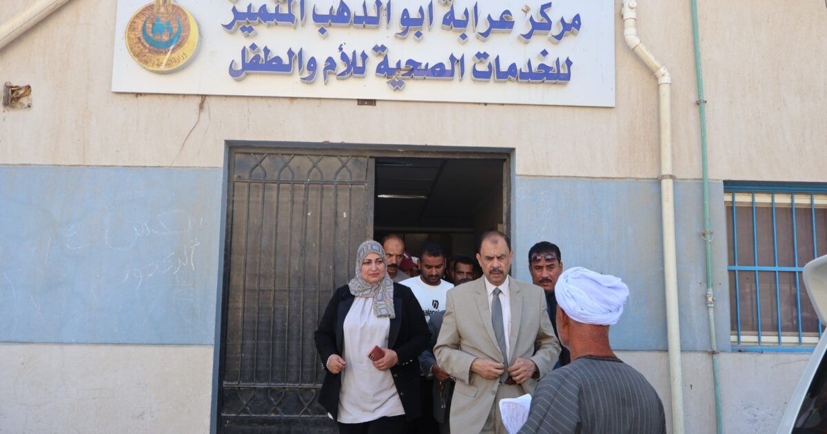 محافظ سوهاج في جولة مفاجئة يتابع الخدمات بقرى الشباتية وعرابة أبو الدهب ويوجه بحلول فورية لمطالب الأهالي