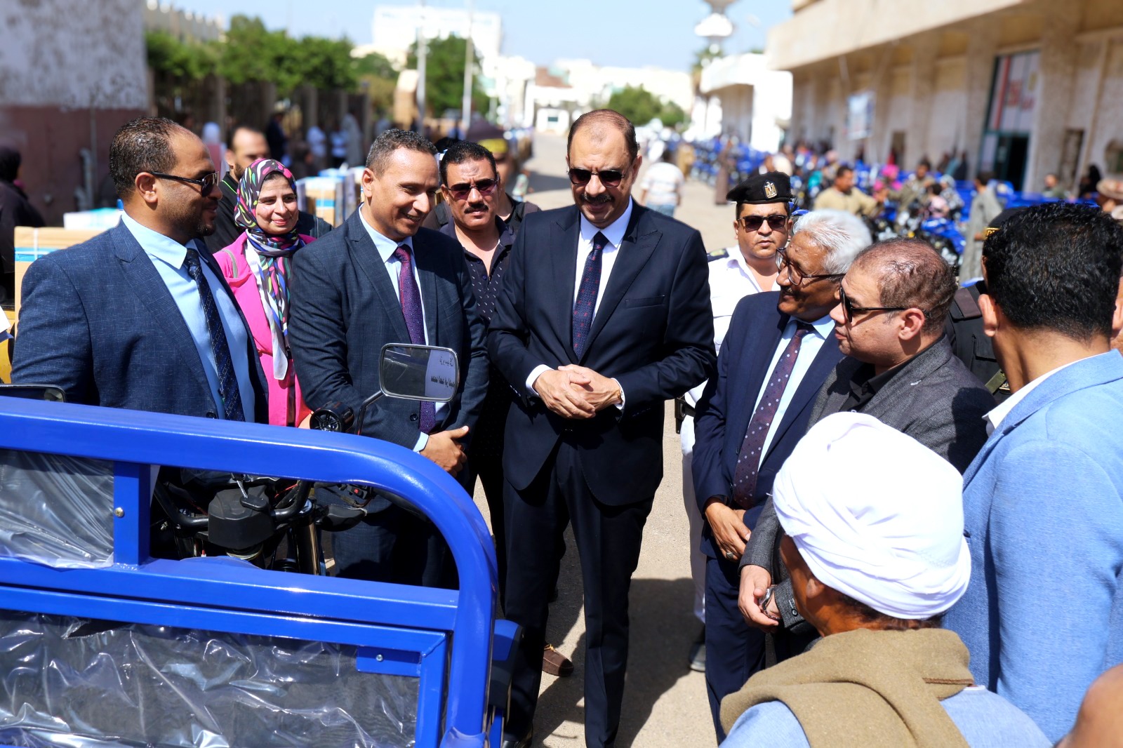 محافظ سوهاج يسلم 60 مشروعا للتمكين الإقتصادي لمحدودي الدخل من مستفيدي تكافل وكرامة