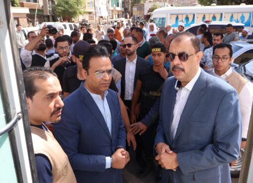 محافظ سوهاج يؤدي صلاة الجمعة بمسجد العارف بالله ويشارك في فعاليات مبادرة “صحح مفاهيمك” محافظ سوهاج يؤدي صلاة الجمعة بمسجد العارف بالله ويشارك في فعاليات مبادرة “صحح مفاهيمك”