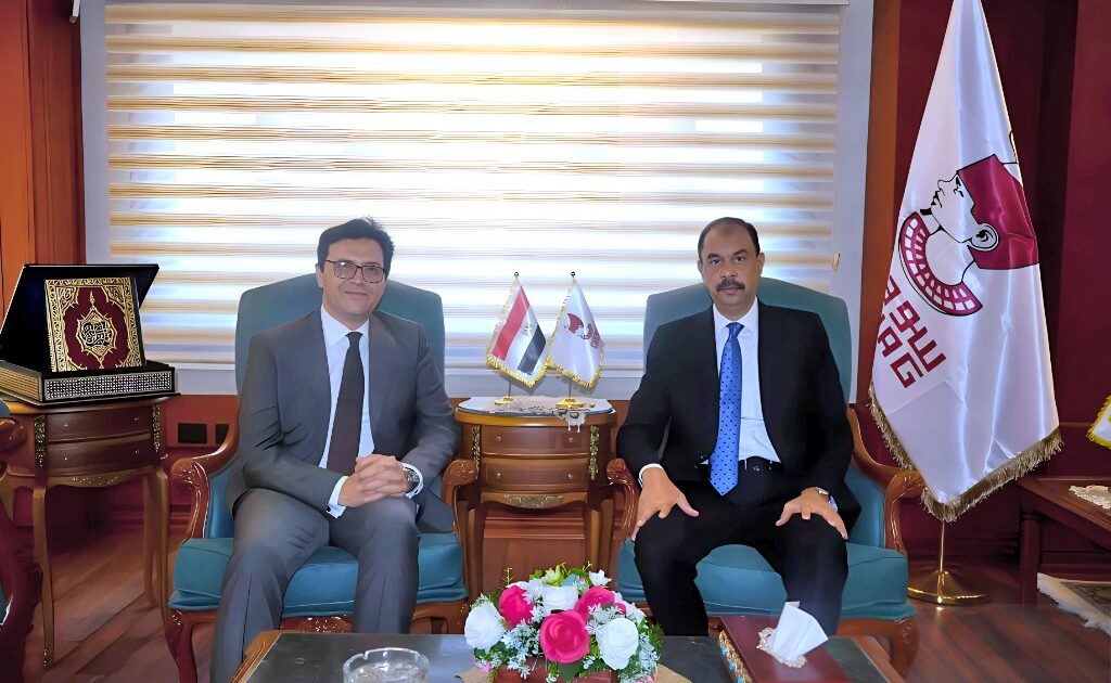 محافظ سوهاج يستقبل وزير الثقافة في زيارته للمحافظة