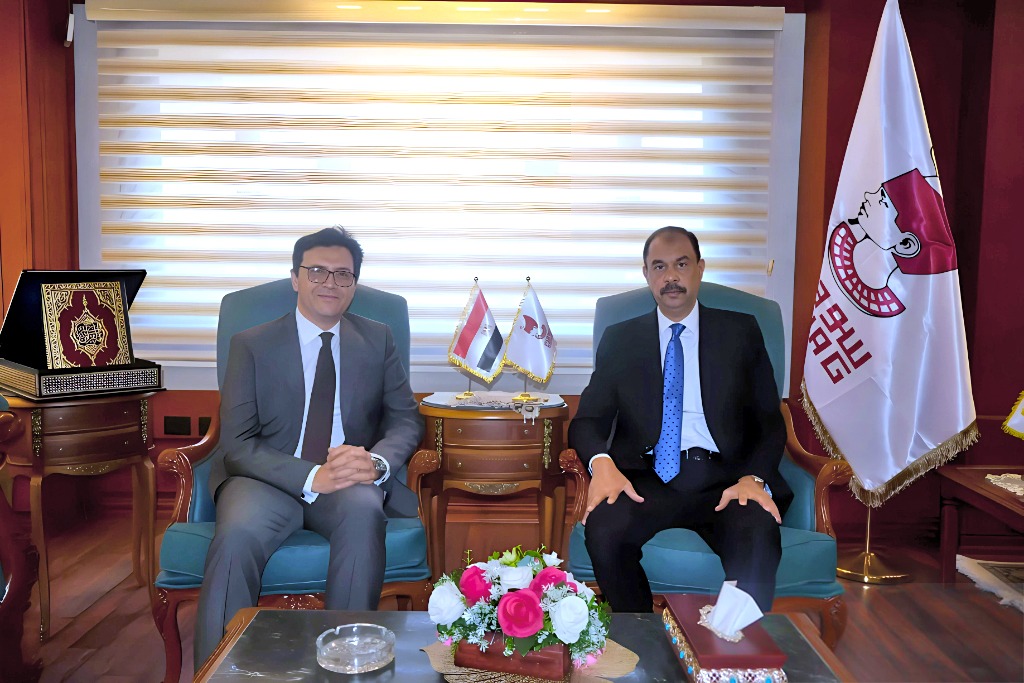 محافظ سوهاج يستقبل وزير الثقافة في زيارته للمحافظة