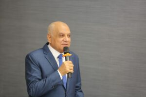 أكرم الشافعي : فرص استثمارية واعدة في قطاعات مصر المختلفة
