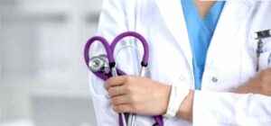 رابطة أصحاب مراكز التجميل بمصر تعلن دعمها الكامل لحملة "خالتو لابسة بالطو" لمواجهة منتحلي صفة الأطباء