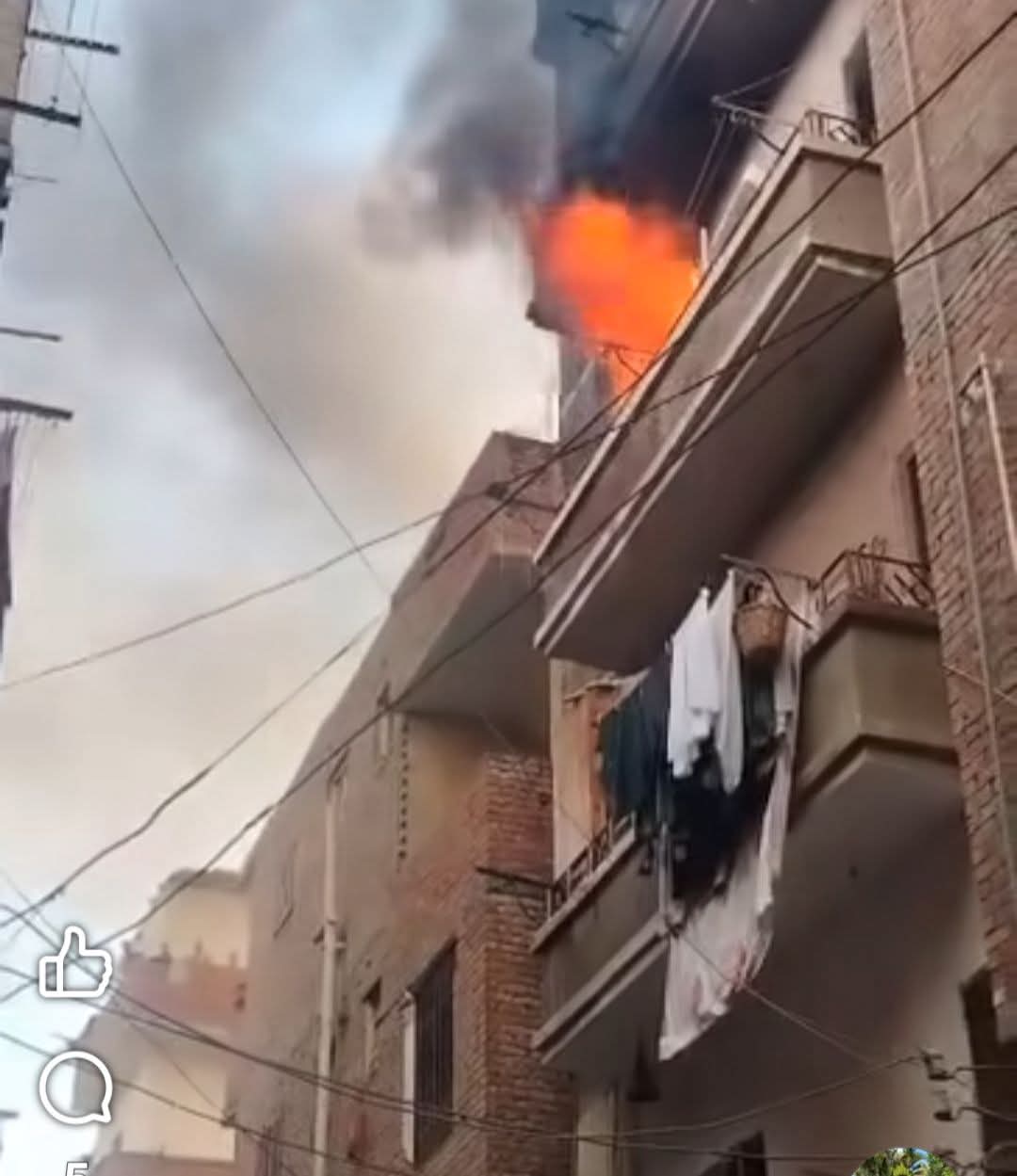 مصرع سيدة وفتاة من ذوي الهمم اختناقًا في حريق شقة سكنية بالفيوم بسبب ماس كهربائي