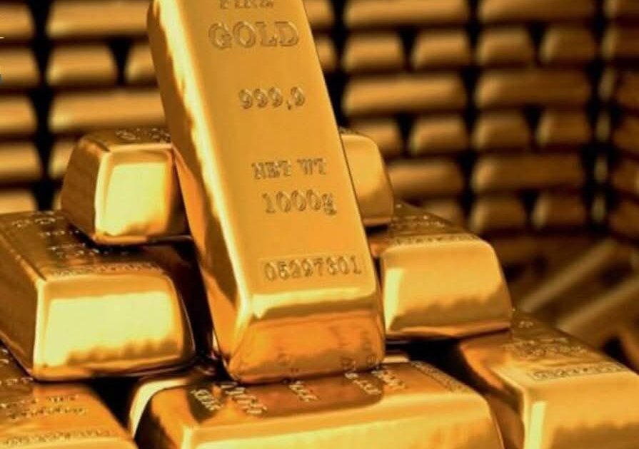 الذهب يواصل تألقه ويقترب من حاجز الـ 4 آلاف دولار للأوقية