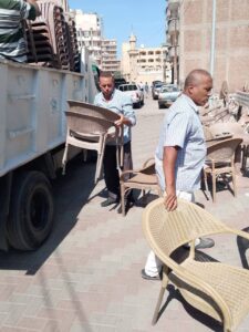 حملة صباحية مكبرة لرفع الإشغالات بمدينة دمنهور بالبحيرة
