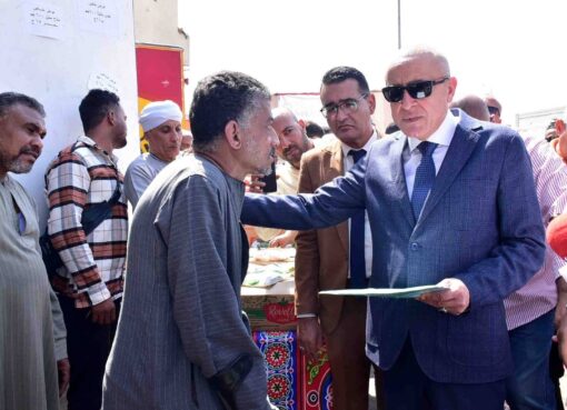 في إطار الاستجابة السريعة من محافظ الأقصر لشكاوى المواطنين…مديرية العمل تفحص شكوى مواطن لبيان موقفه من التعيين بالجهاز الحكومي