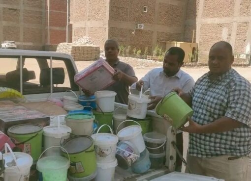 “تموين الاقصر” يضبط مخزن للمواد الغذائية بدون ترخيص وبداخله نصف طن حلوى أطفال و شيكولاتة وعصائر  منتهية الصلاحية