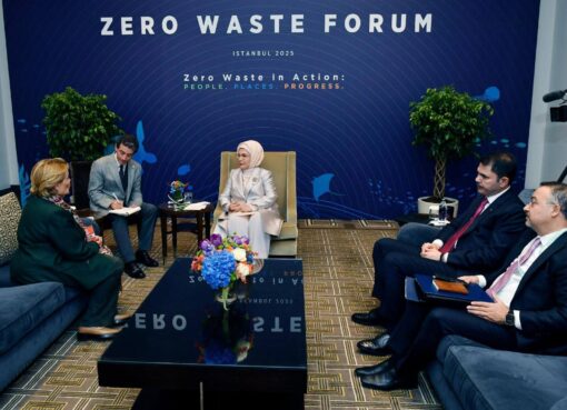 أمينة أردوغان تلتقي راوية منصور: شراكة تركية–مصرية من أجل عالم خالٍ من النفايات