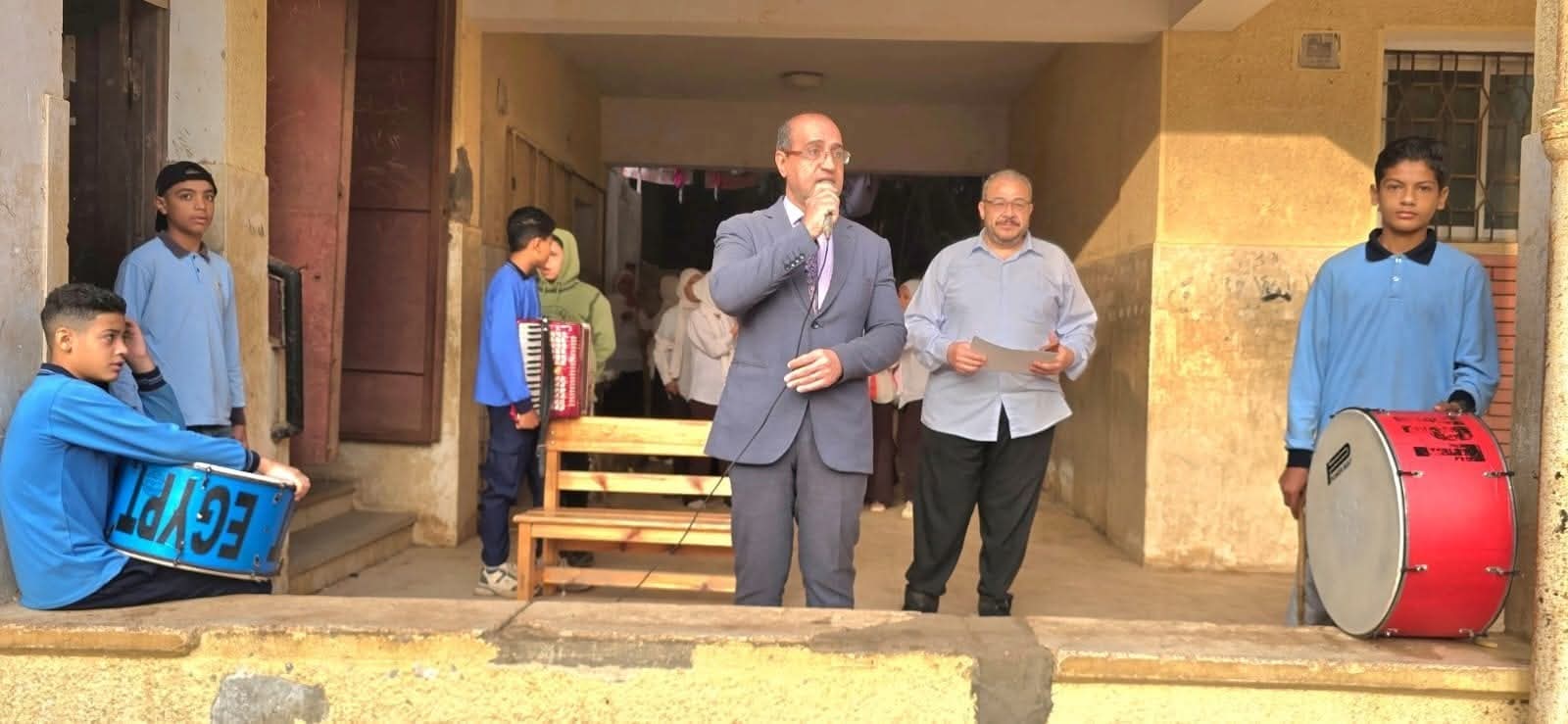 مدير تعليم المنوفية يتفقد عدداً من مدارس المحافظة للاطمئنان على سير العملية التعليمية