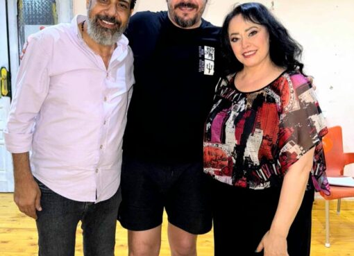 هند عاكف تعود للمسرح بعد غياب بمسرحية عجب العجاب 