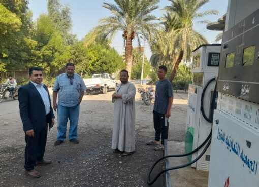“رئيس مدينة الطودبالاقصر” يتابع التزام محطات الوقود ومستودعات البوتاجاز بالتسعيرة الجديدة..بالصور