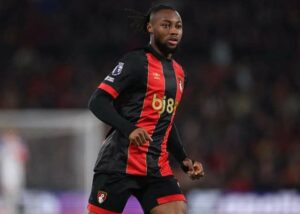 صراع ثلاثى لضم سيمينيو