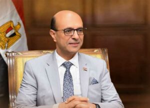 الدكتور المنشاوي يصدر قرارا بندب الدكتور عاطف السيد محمود عميداً لمعهد علوم المواد والنانوتكنولوجي بجامعة أسيوط