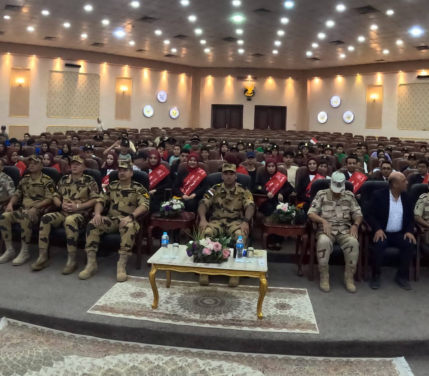 بالتعاون مع قوات الدفاع الشعبي والعسكري.. جامعة حلوان تنظم زيارة ميدانية إلى قوات الصاعقة المصرية