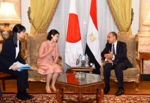 وزير الخارجية يستقبل مبعوثة رئيسة الوزراء اليابانية وزيرة الدولة للشئون الخارجية