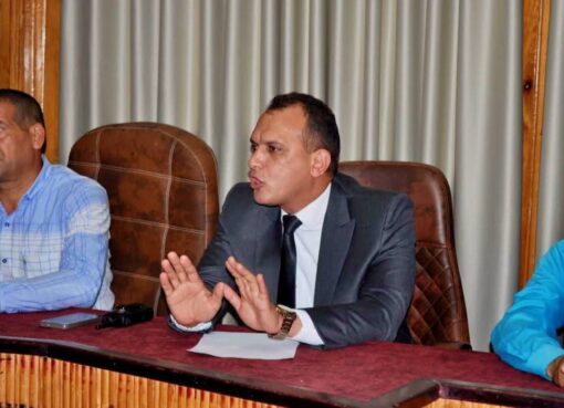 رئيس مدينة دمنهور يطلق مرحلة جديدة للانضباط والتنفيذ الميداني داخل الوحدات المحلية 