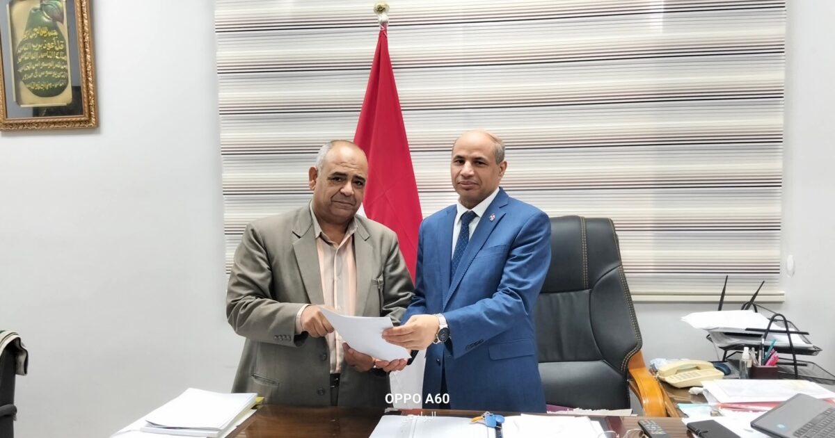 شراكة فعالة بين كلية التربية بأسيوط والأكاديمية المهنية للمعلمين لإعداد البرامج التدريبية.