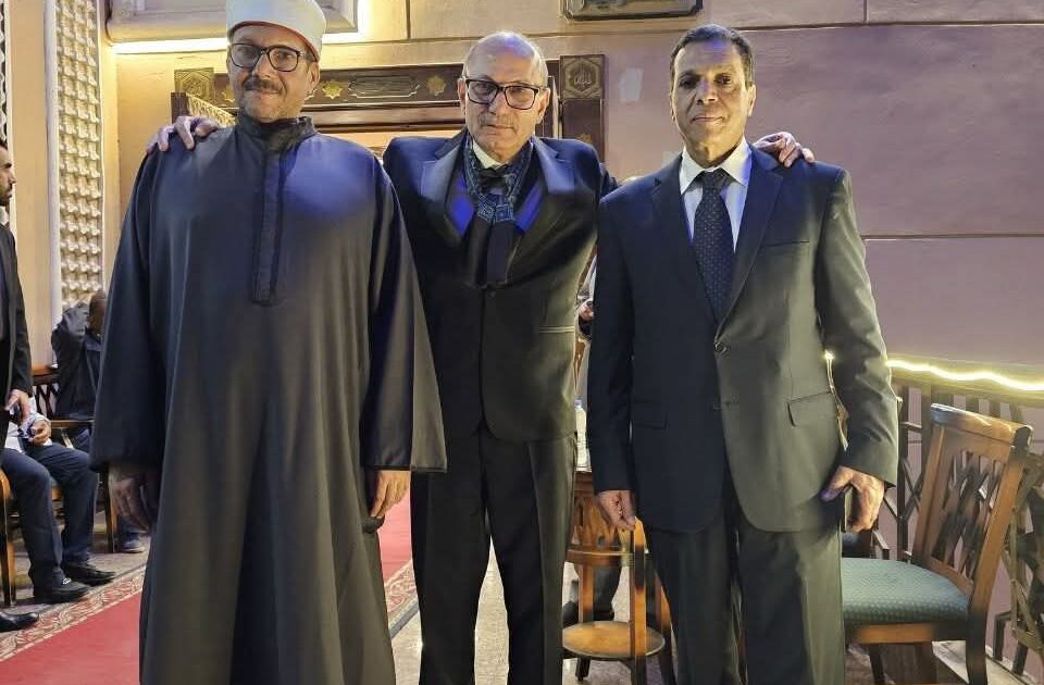 سفير تركيا صالح موطلو شن يزور أسرة الشيخ عبد الباسط عبد الصمد ويعزي في وفاة نجله عصام