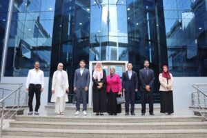 التعليم العالي : معهد بحوث الإلكترونيات يستقبل وفد منظمة التنمية والتعاون في الترابط العالمي للطاقة  بالصين لبحث آفاق التعاون في مجالات التكنولوجيا والطاقة المستدامة