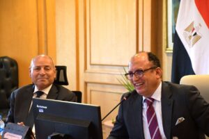 محافظ القاهرة يشيد بمبادرة "صُنع في جامعة حلوان" لدعم الإبداع التطبيقي بين الطلاب