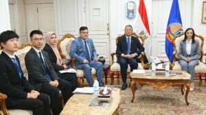 محافظ البحيرة تستقبل القنصل العام الصيني لبحث سبل التعاون المشترك والآفاق الإستثمارية والسياحية والعلمية بالمحافظة